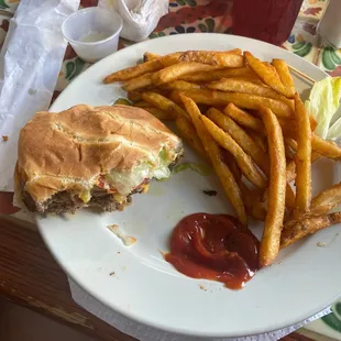 This is the bacon cheeseburger... so good and filling !!