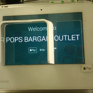 Apple Pay accepted here and Visa Discover Card as well as cash and EBT.