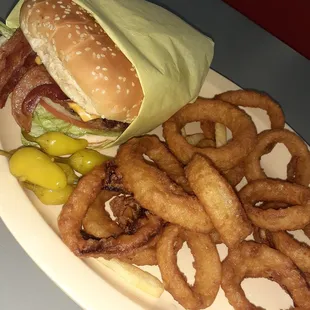 a plate of onion rings