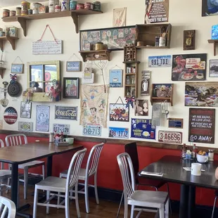 ramen and noodles, interior
