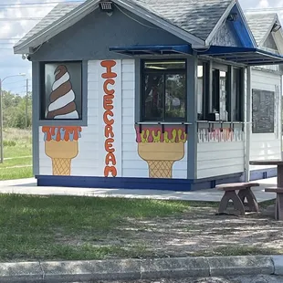 Pops Ice Cream House