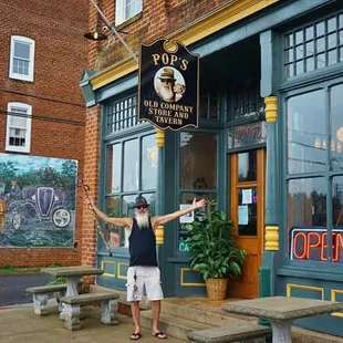 Welcome to Pop&apos;s Old Company Store and Tavern!