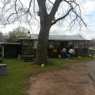 burritos and wraps, outside