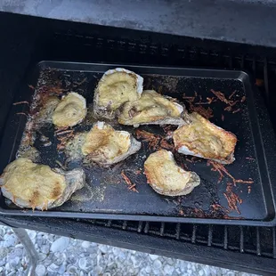 Smoked oysters