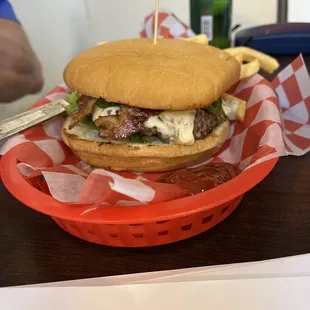 Pepperjack jalapeño burger with added bacon.
