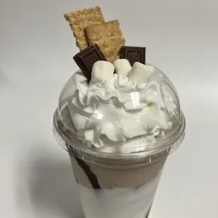 S'mores milkshake