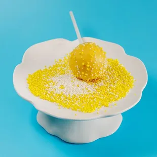 Lemon Zing CakePOP