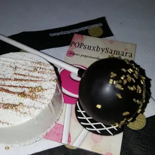 Delicious cake pops and chocolate covered oreos!