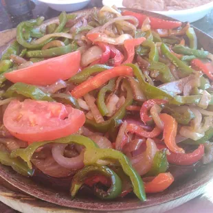 This is what&apos;s left after you take out the little bit of shrimp, chicken, and steak they put on top. Mostly veggies, hardly no meat.