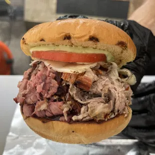 Pork and beef sandwich (the popular mix sandwich)