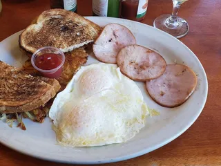 The Cove on Castro Cafe