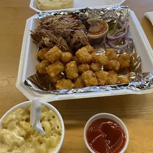Smoked Pulled Pork Mac N Cheese and Tater Tots