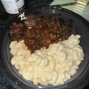 Burnt end Mac n cheese
