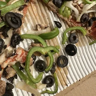 Toppings wouldn't even stay on the pizza, I picked it up, it flopped over... and the toppings were off.