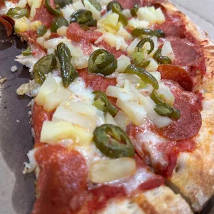 Large pepperoni, jalapeño and pineapple with just the right amount of toppings.