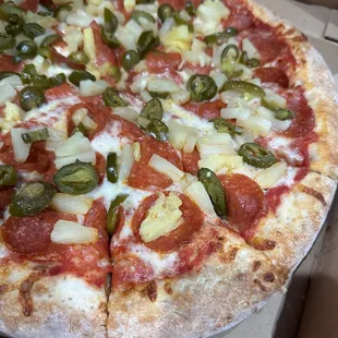 Porkys Large Pizza ... yummmm