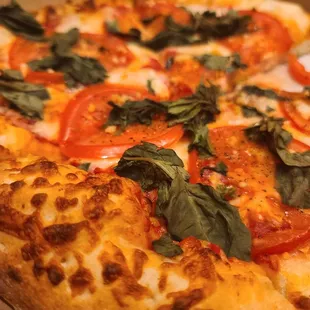 Basil, garlic, Mozzarella ,tomato