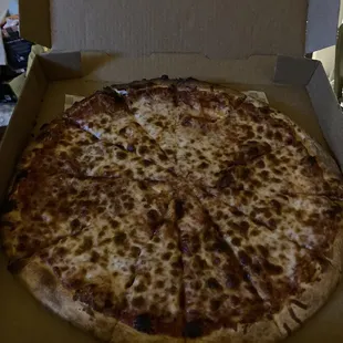 Extra large cheese $17; 35 minute wait.