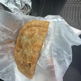 Pastelillo de carne/ beef empanada