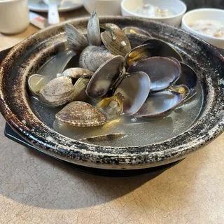 Braised Clams w/ Sake