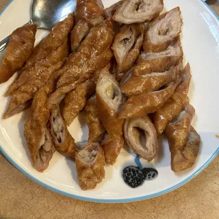 Pork intestine with three cups sauce