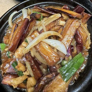 Salted Fish, Chicken and Eggplant in Clay Pot