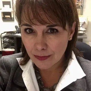 Kim T.