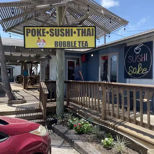 the entrance to poke - sushi - thai bubble tea