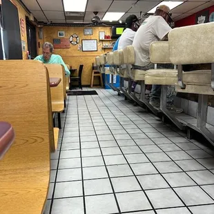 These guys know where to eat lunch!