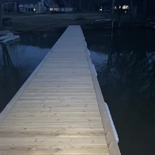 New dock so people can park the boat and come eat !