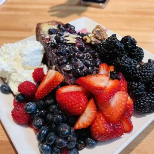 Oatmeal Cobbler French Toast with fruit bar