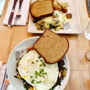 farmer&apos;s hash bowl and joe&apos;s scramble