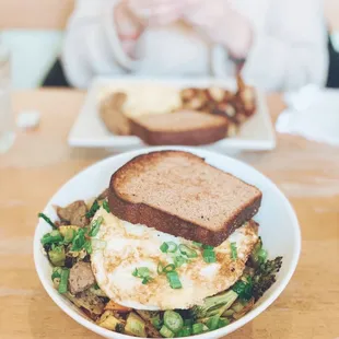 Farmer&apos;s Hash Bowl