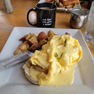 Drunkenness Crab Benedict