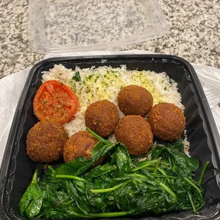 Falafel Plate w/Steamed Spinach