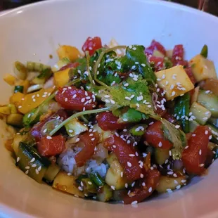 Mango tuna caribbean poke bowl