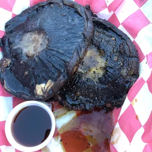 Portobello mushrooms with barbecue sauce