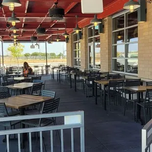 Outdoor dining that might be useful on a cooler day.