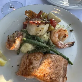 Grilled Seafood Trio
