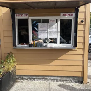 Front window to pick up and place your order.