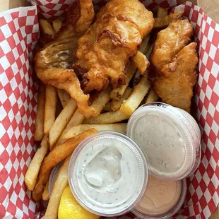 3 piece fish and chips combo (cod)