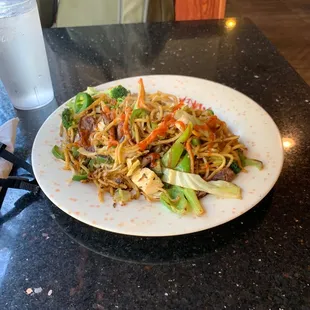 Noodles with veggies and lamb
