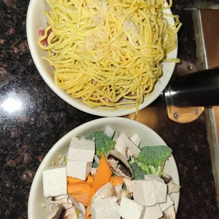 ramen and noodles, food