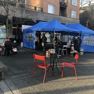 The perfect outdoor socially distanced set up!