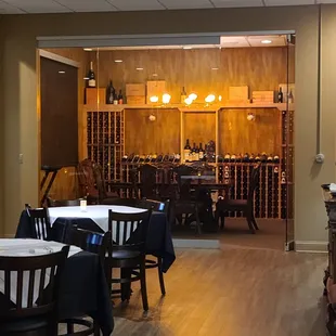 Would be fun to host a larger gathering in this space.