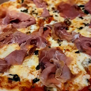 Montese specialty pizza