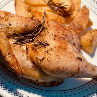 Mezzo Pollo al Forno con Patate Fritte