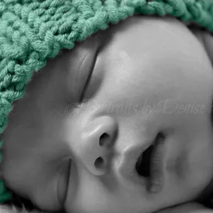 Call for information on Newborn shoots. 520-405-3585