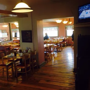 Interior diner with March Madness on the TV #UpCloseSavor XP