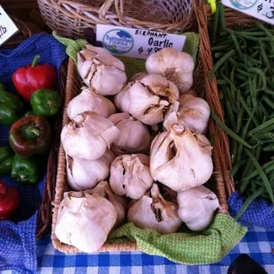 garlic and green beans